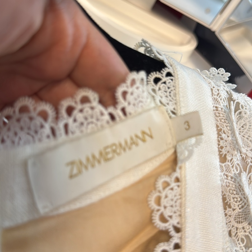 Zimmermann
Flutter Butterfly Lace Long Sleeve Linen Dress. - Picture 14 of 14
